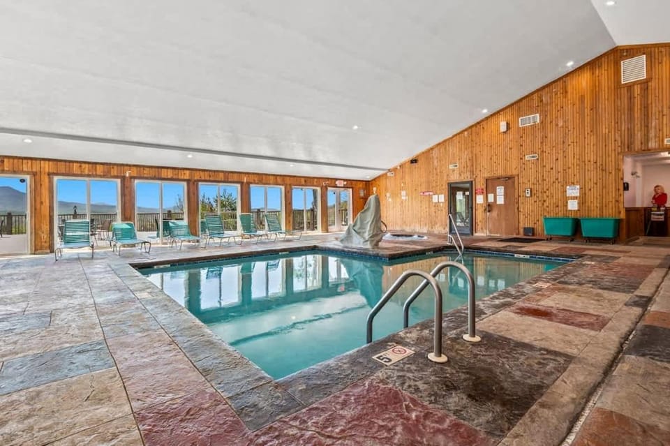 Above The Clouds House in Pittman Center