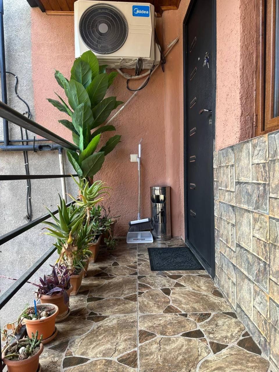 Old Town Suite Apartment in Tbilisi, Georgia