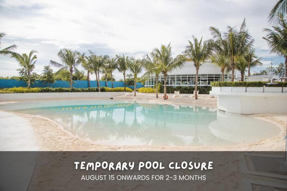 La Luna II - Room for Couples with Mt Arayat View Apartment in Calabarzon