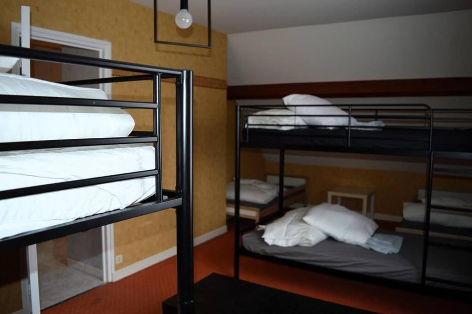 Photo of the whole room, bunk bed