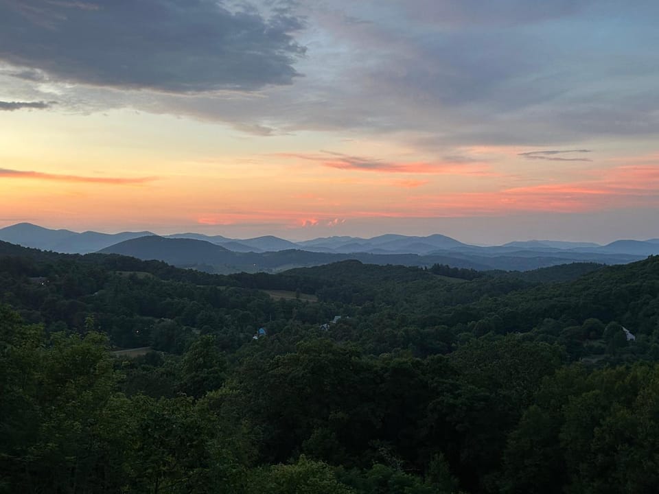 Blue Heaven House in Watauga