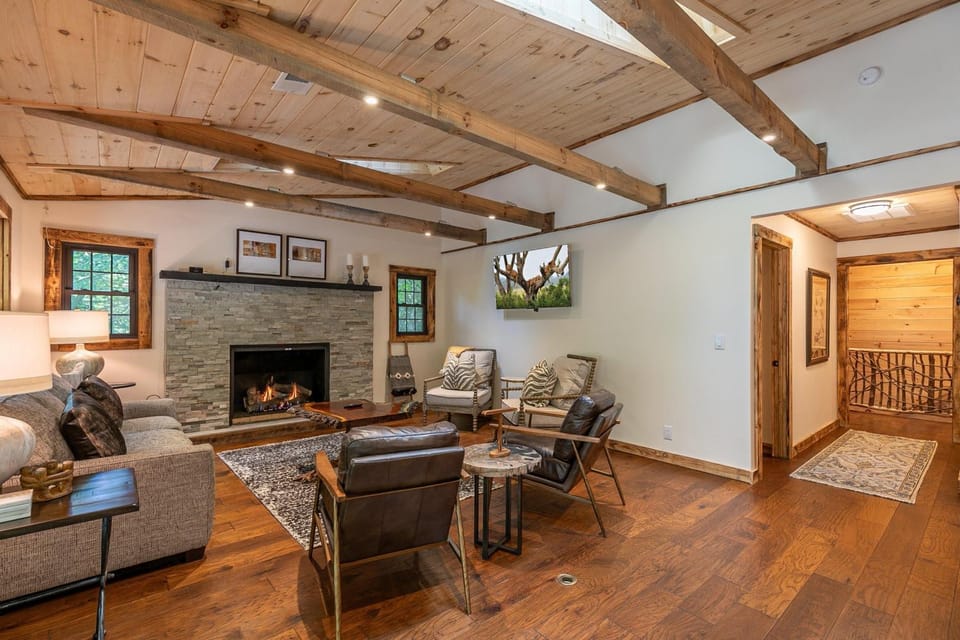 Moosey Creek Lodge House in Sugar Mountain