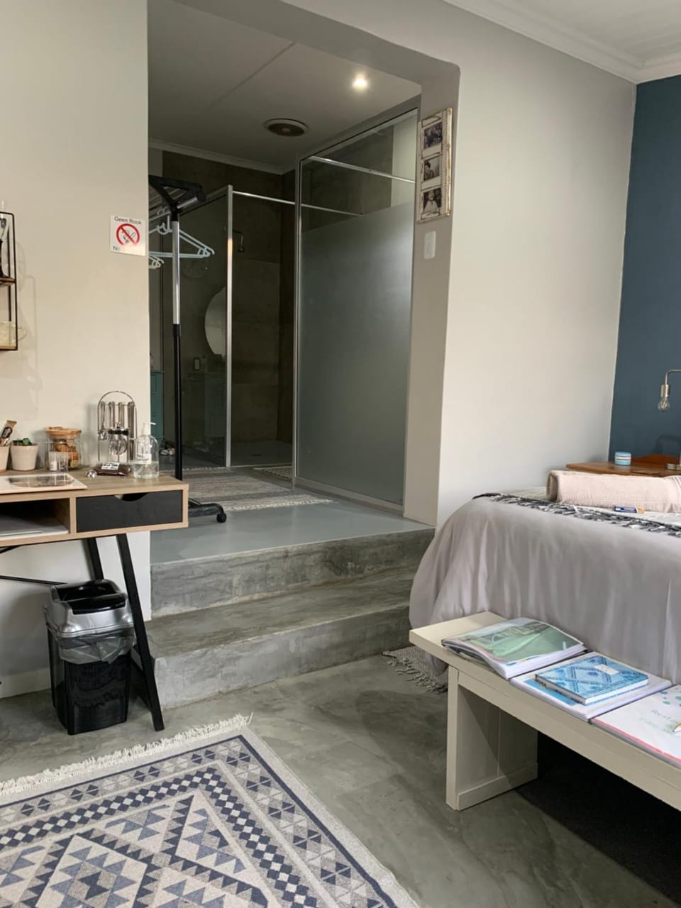 Modern Stylish room Linkside Vacation rental in Western Cape