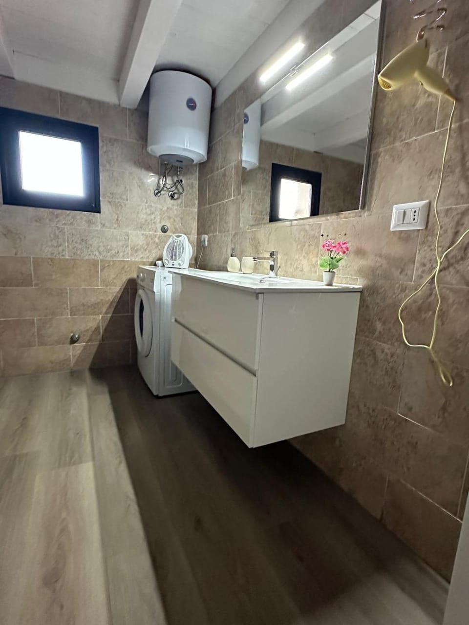 Bathroom, washing machine