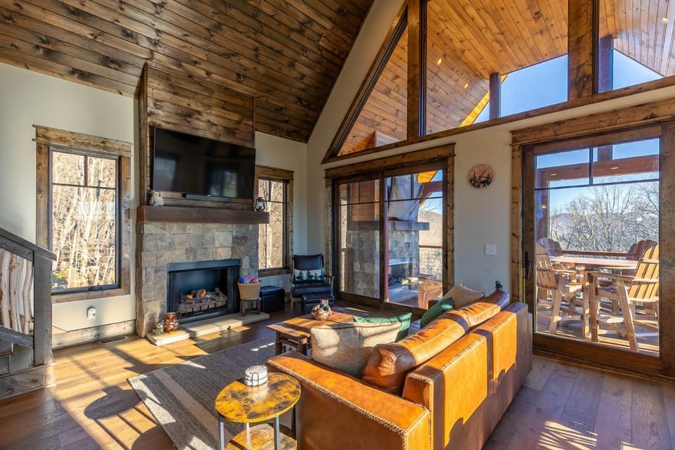 The Lookout at Eagles Nest House in Watauga