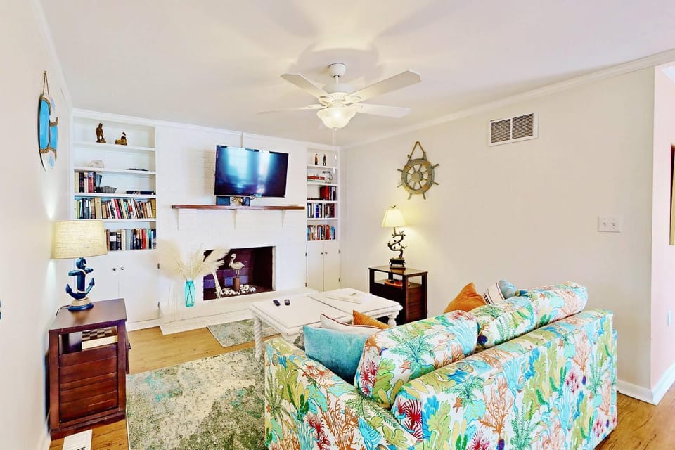 Lorraine's Beach Cottage House in Kure Beach