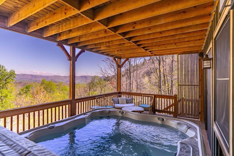 Blue Hole Lodge at Blue Ridge Mountain Club House in Watauga
