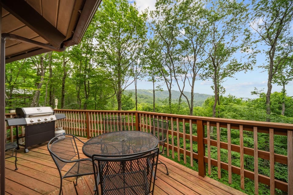 Vista 360 House in Beech Mountain