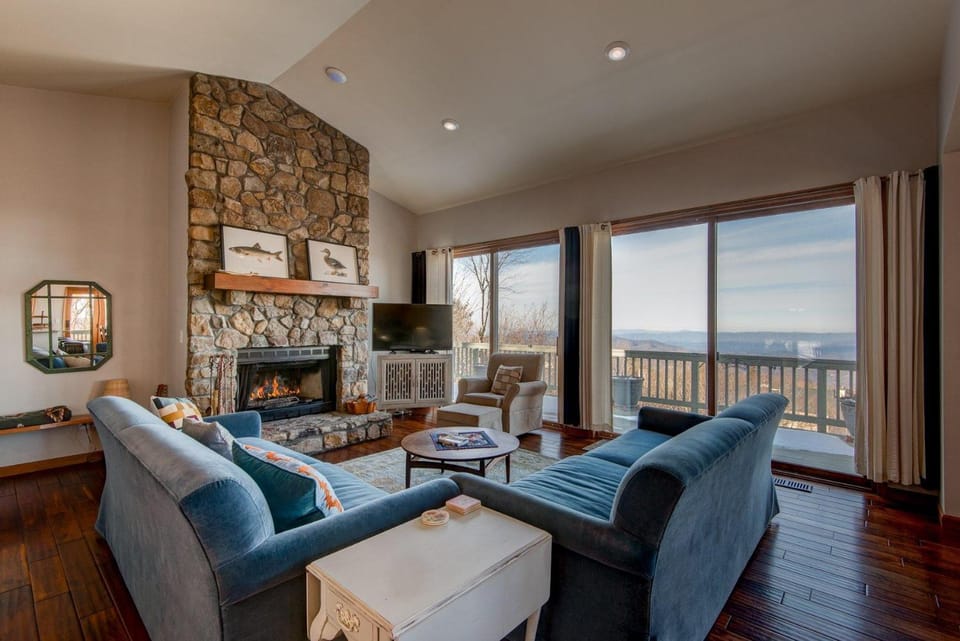 Hill Station House in Beech Mountain