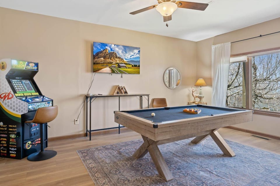 Hill Station House in Beech Mountain