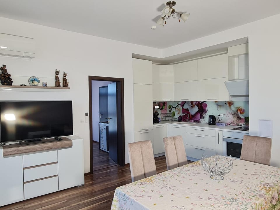 Луксозен апартамент в Резиденция Лазурен бряг Apartment in Burgas