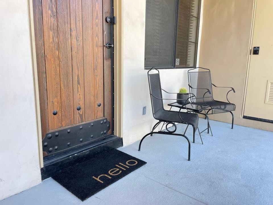 Patio, Balcony/Terrace, Mountain view