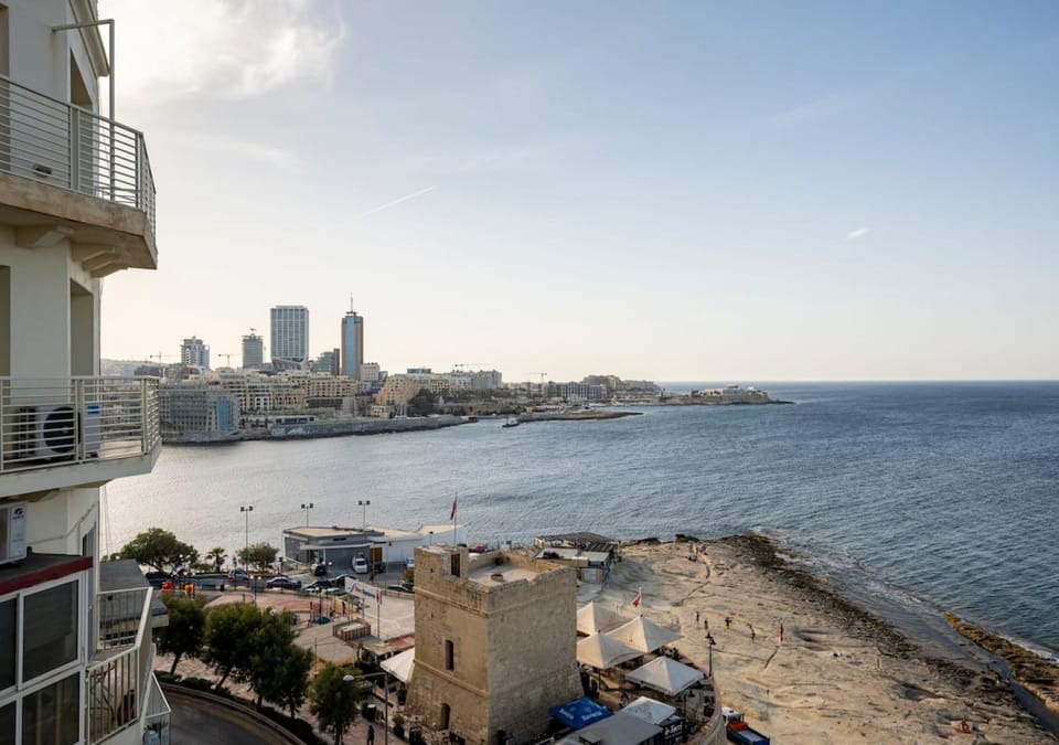 Bird's eye view, Summer, City view, City view, Landmark view, Sea view, Seasons