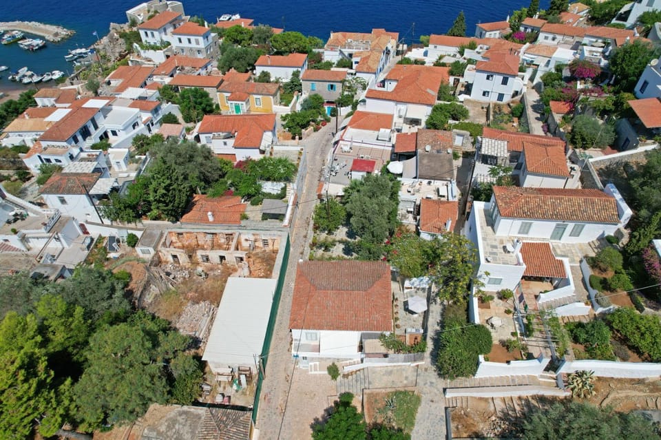 Bird's eye view, Location