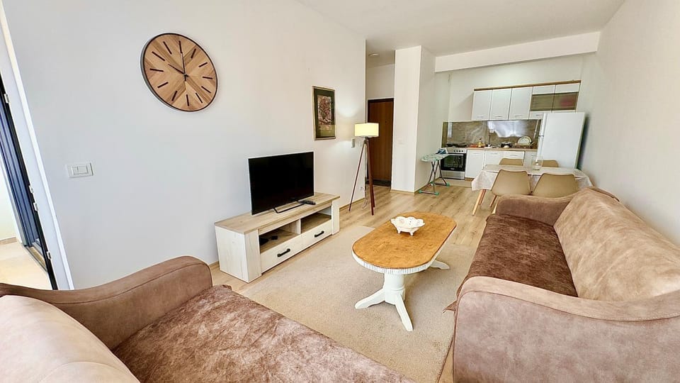 Living room, kitchen, kitchen