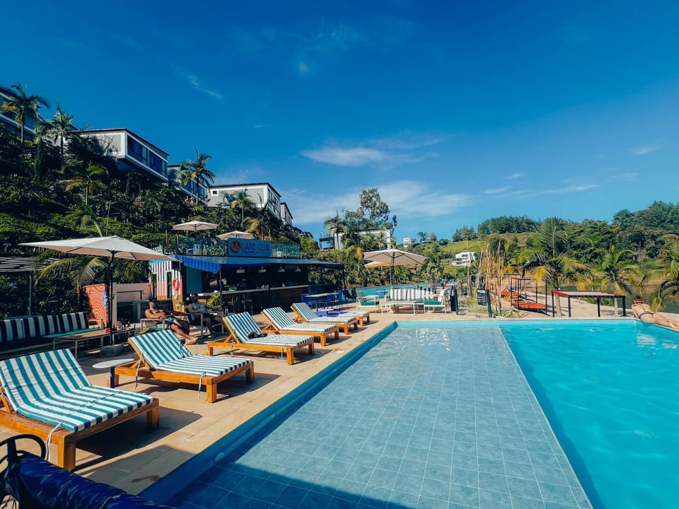 Day, Natural landscape, Pool view, Swimming pool, sunbed