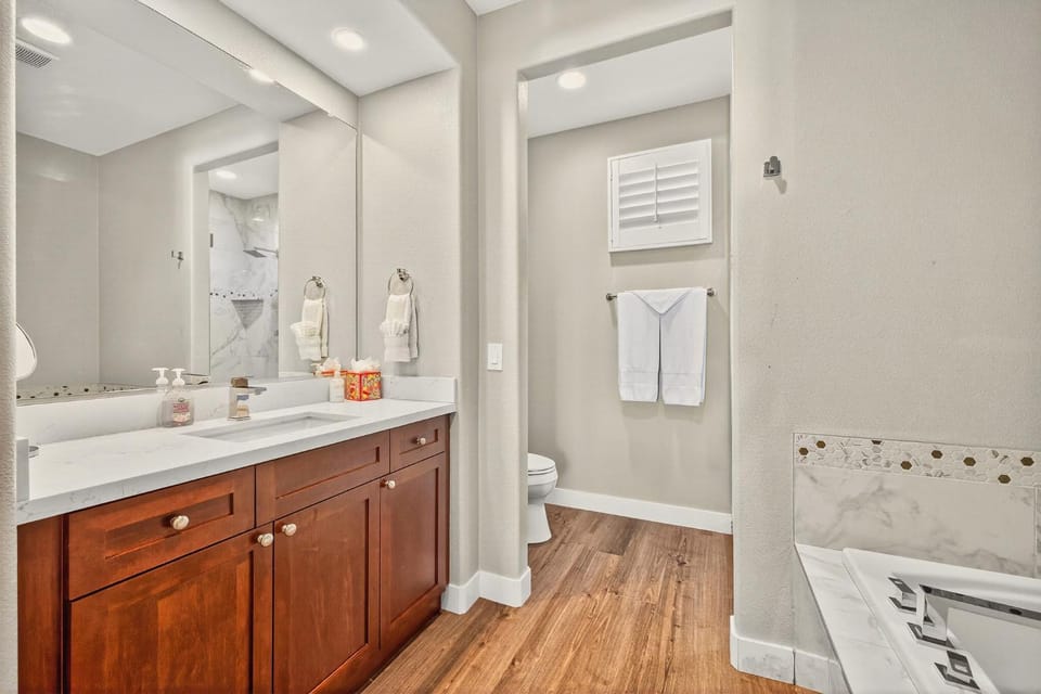 LV032 Stellar Downstairs Legacy Villas Studio Apartment in Indian Wells