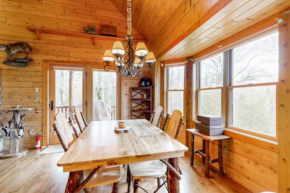 Steps to Sturgeon River! Dog-Friendly Nature Haven House in Michigan