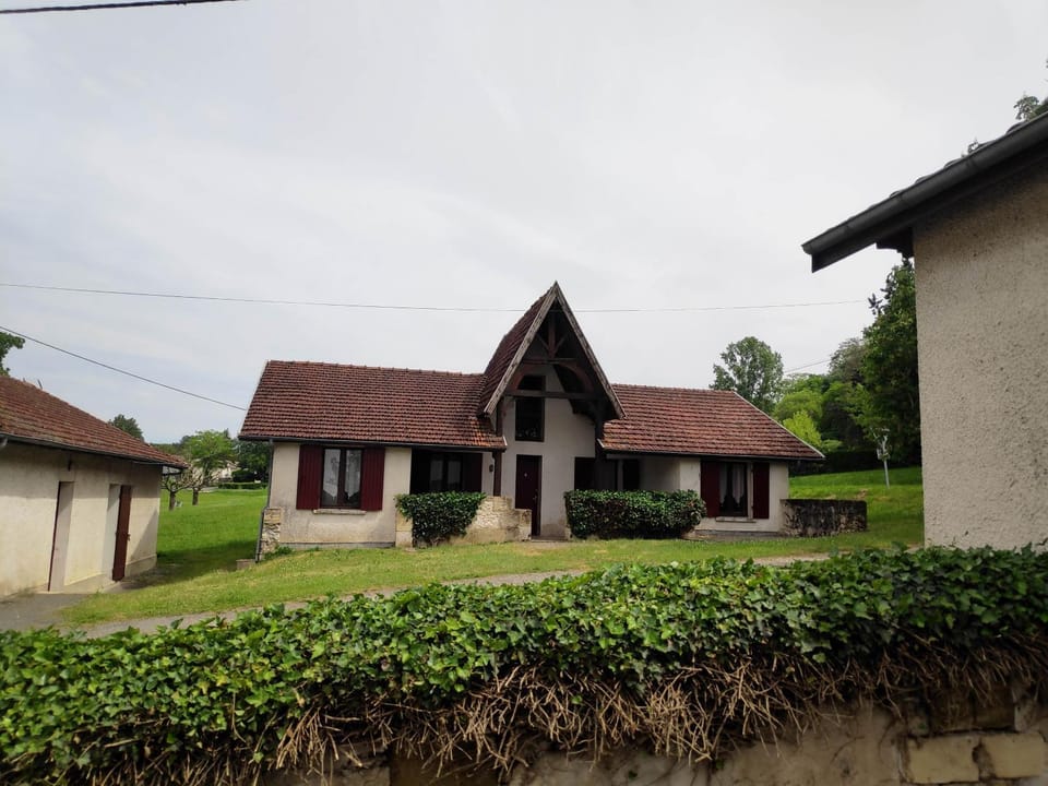 Property building, Day, Hiking
