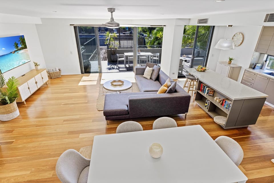 TV and multimedia, Living room, Seating area, Dining area, Pool view, Swimming pool