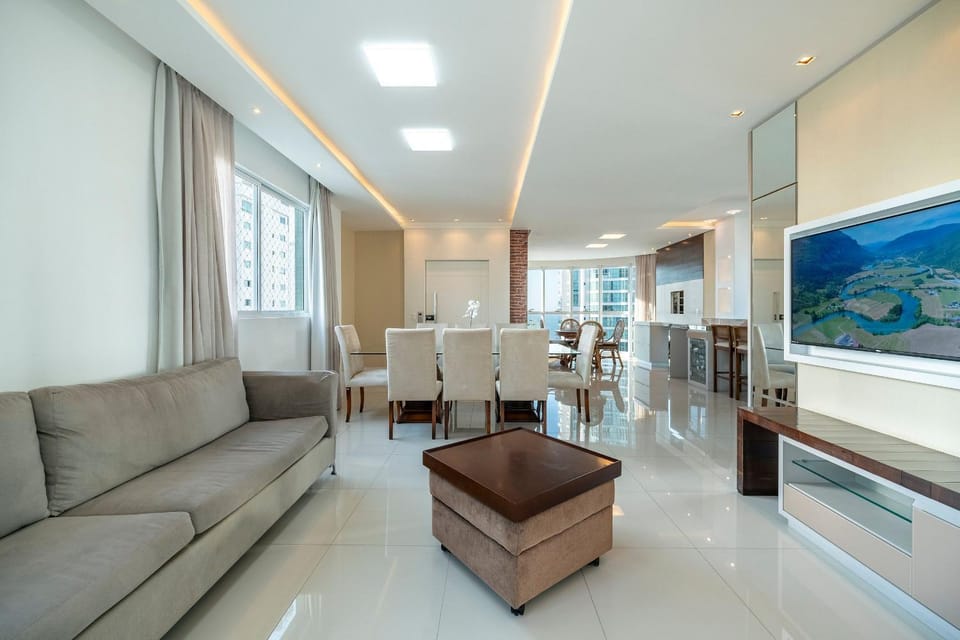 Elegance Tower 3 Suítes by Achei Camboriú Apartment in Camboriú