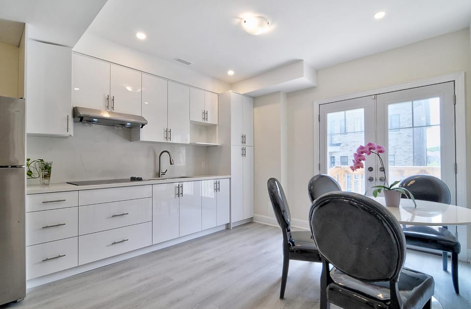 50% discount Amazing 3 Bedrooms Guest Suite Apartment in Richmond Hill