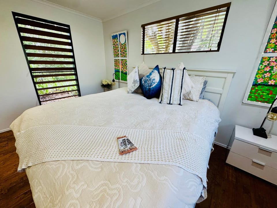 Crystal Cottage Retreat- Escape to the Hinterland! House in Tamborine Mountain
