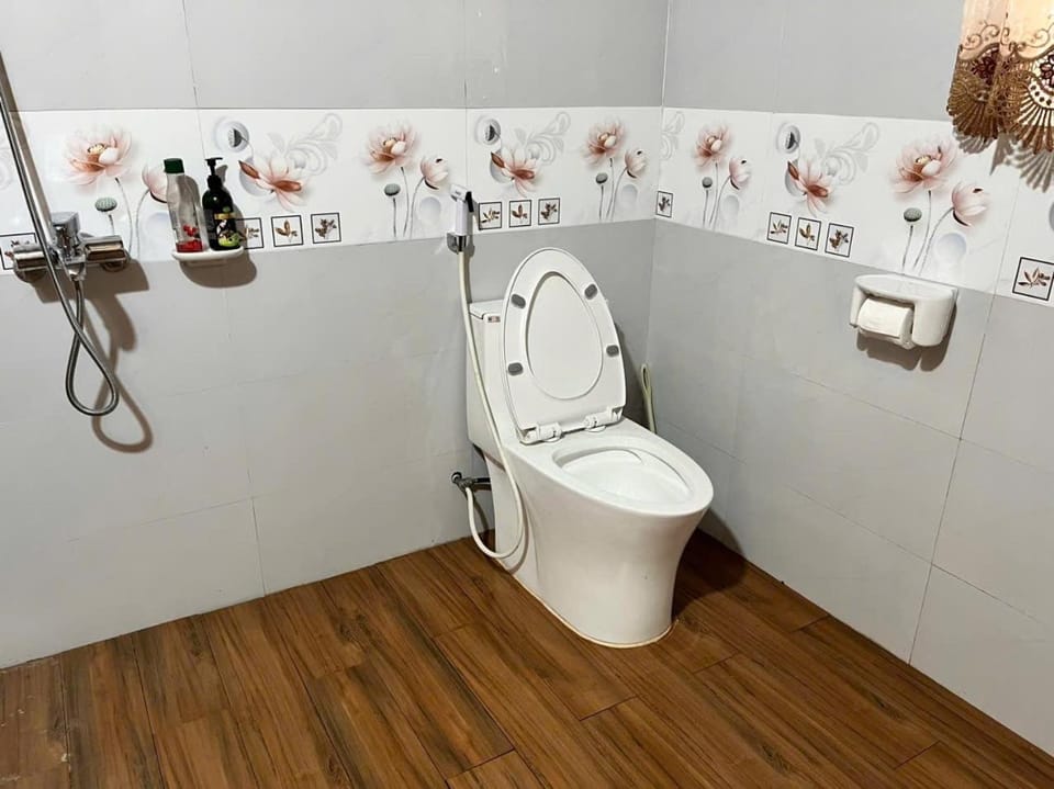 Toilet, Bathroom