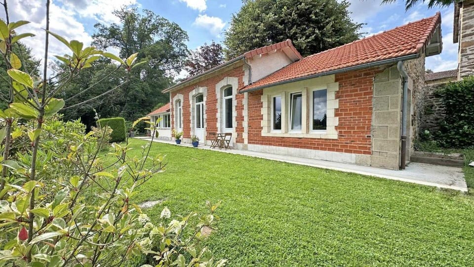Domaine de juriol - l'annexe House in Nouvelle-Aquitaine