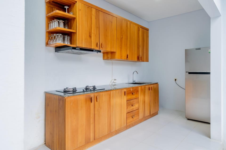 Kitchen or kitchenette, kitchen