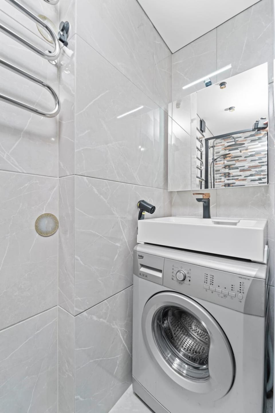 Bathroom, washing machine