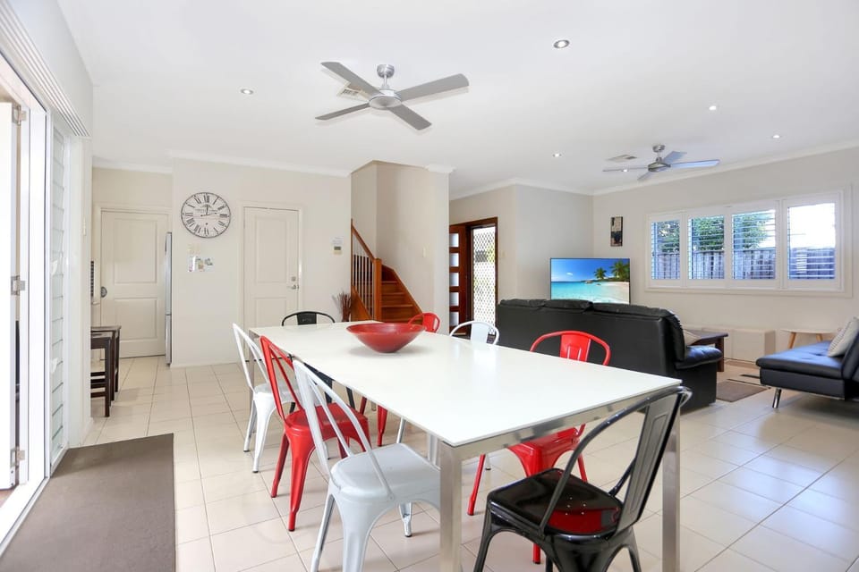 Bennetts Beach Townhouse House in Hawks Nest