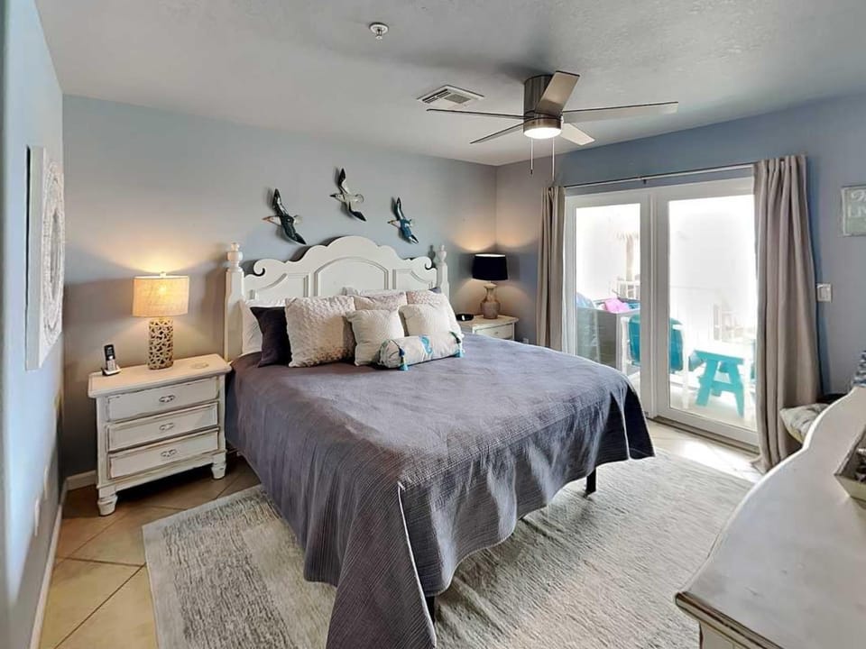 Bed, Balcony/Terrace, Bedroom, furniture