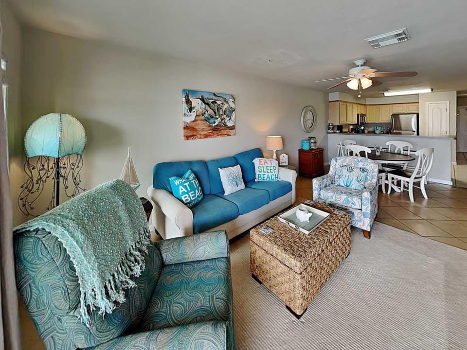Kitchen or kitchenette, Living room, Seating area, furniture