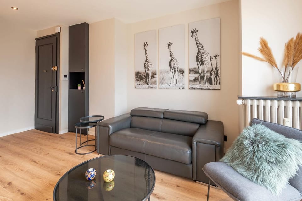 LE BEAU MARCY - Contemporary city centre flat Apartment in Annecy
