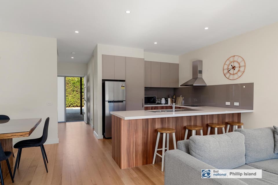 4-6 Broughton Ave, Cowes House in Cowes