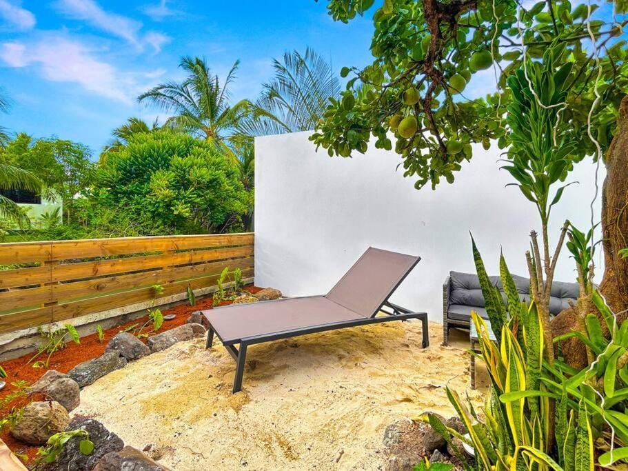 Free canoës Air-Conditioning King Bed Fare Tiare House in Moorea-Maiao
