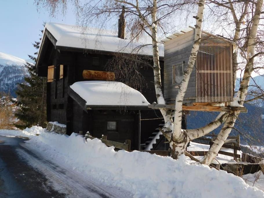 Chalet Schneeflöckli Apartment in Canton of Valais