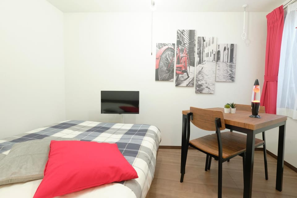 Bed, TV and multimedia