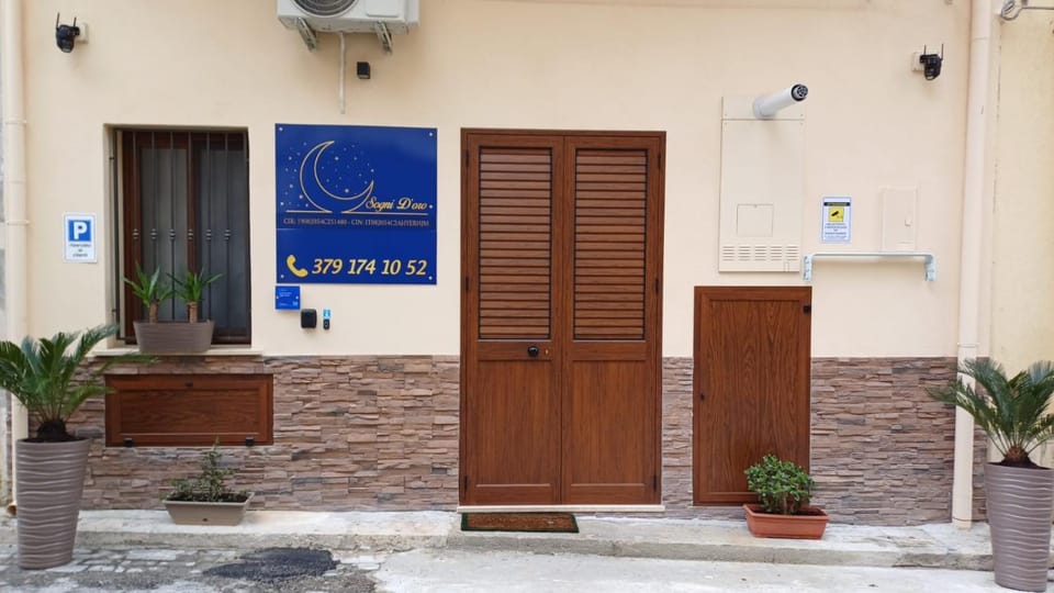 Property logo or sign, Certificate/Award