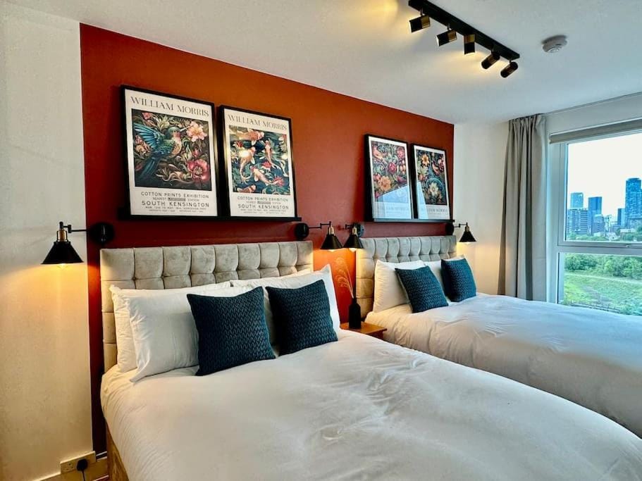 Beautiful Waterside Apartment near Old Trafford Apartment in Salford