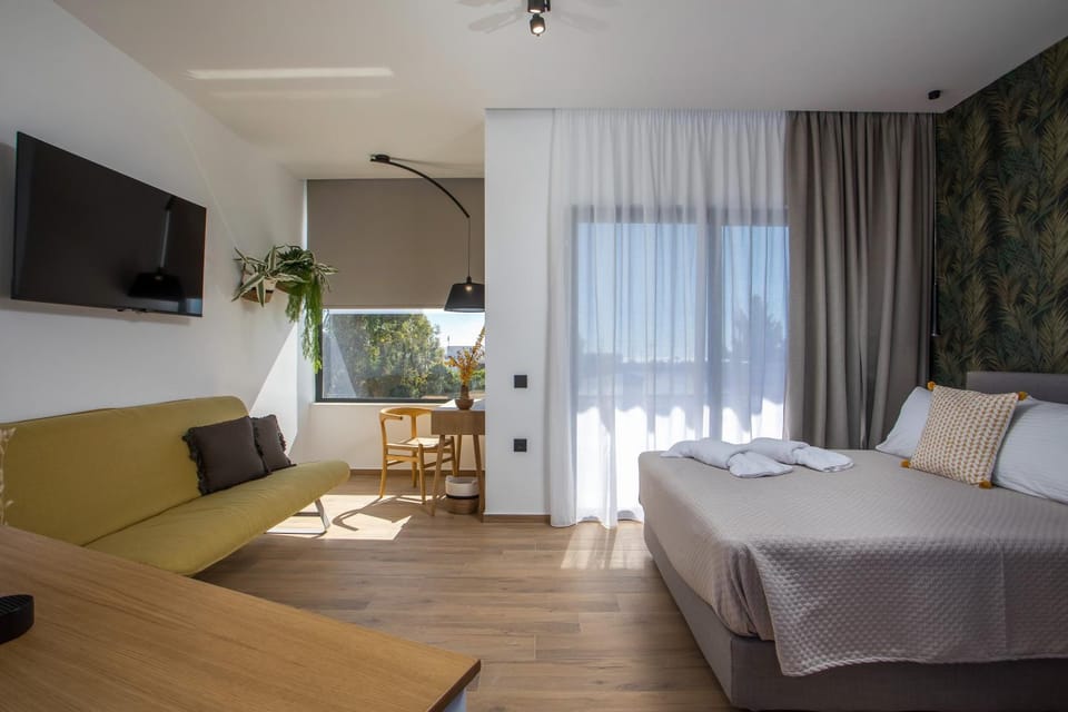 TV and multimedia, Photo of the whole room