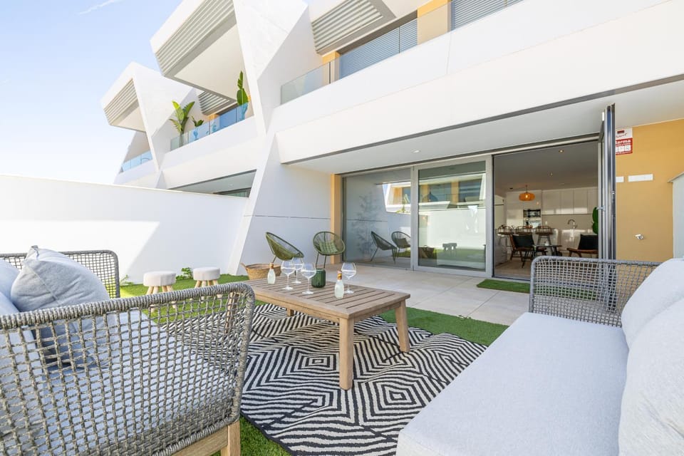 Garden, Balcony/Terrace