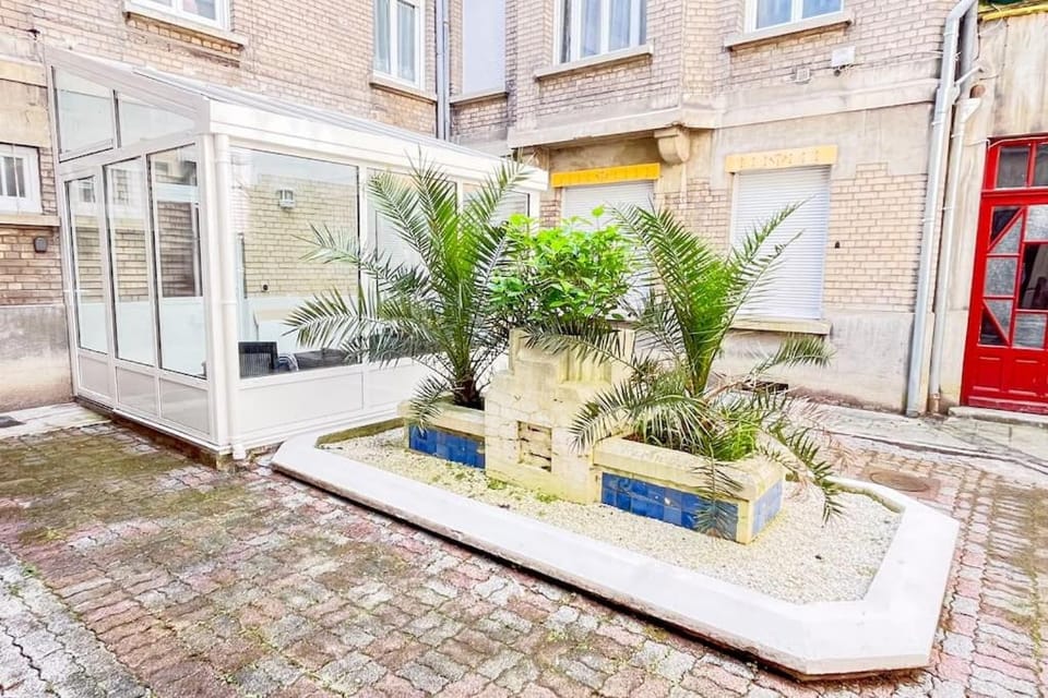 Inner courtyard view