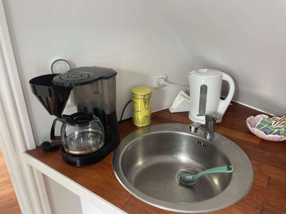Coffee/tea facilities, Kitchen or kitchenette