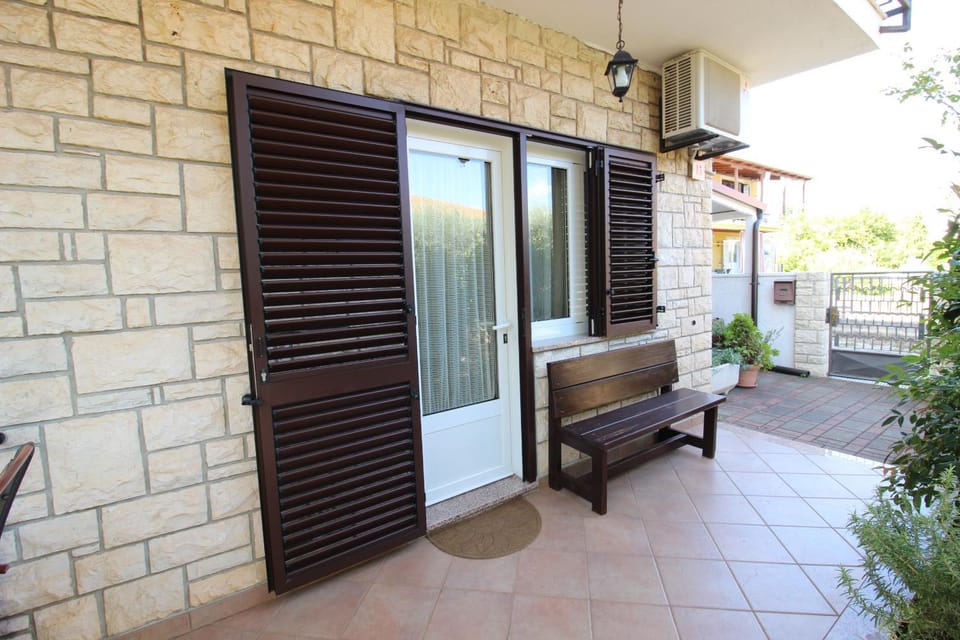 MARIELLA A4 Apartment in Novigrad