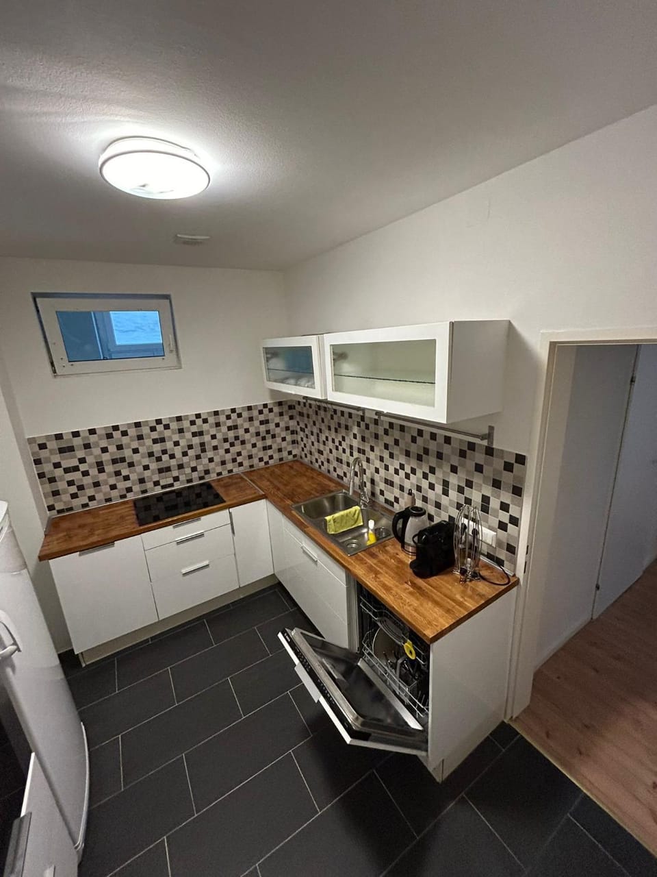 Kitchen or kitchenette, oven, stove