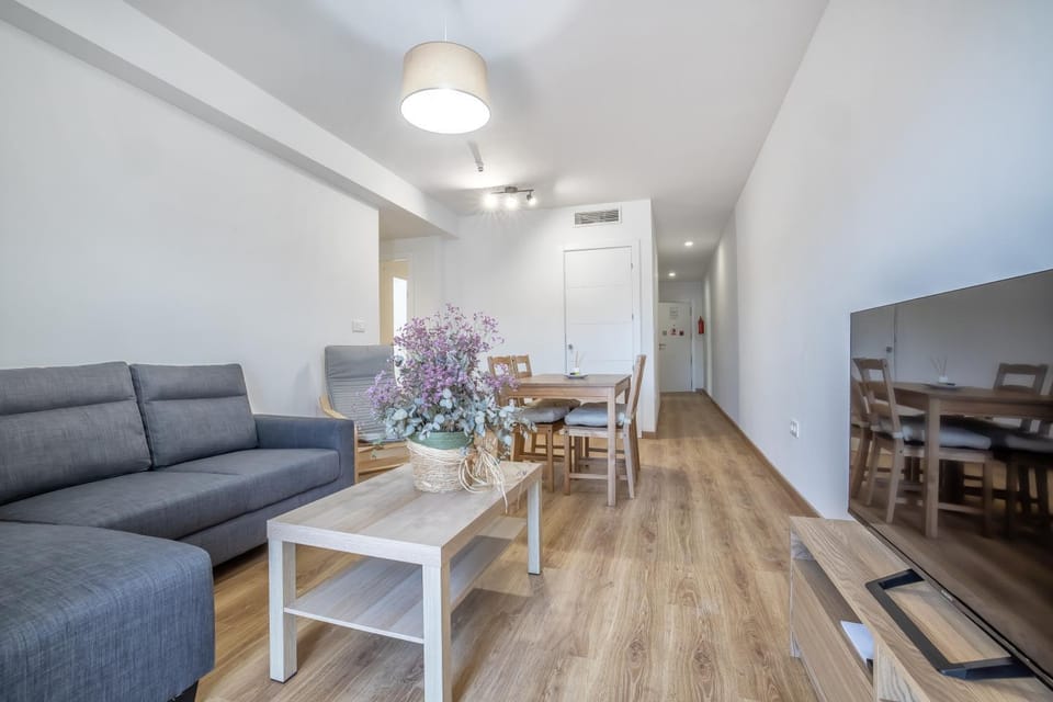 TV and multimedia, Living room, Seating area, Dining area, heating, air conditioner