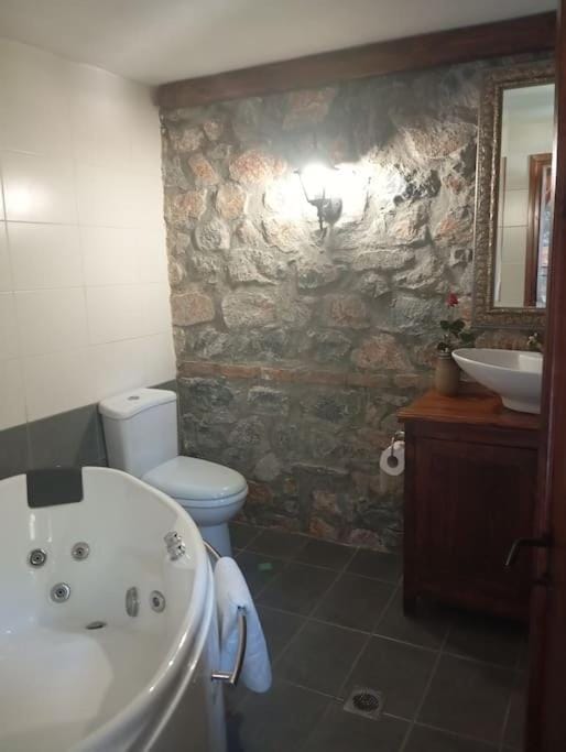 Toilet, Hot Tub, Bathroom