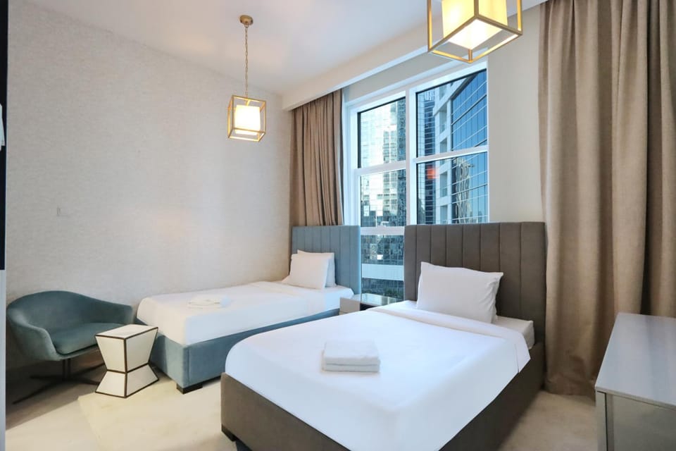 Bed, Living room, Photo of the whole room, Bedroom